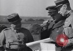 Standbild General Douglas MacArthur Pacific Theater, 1945, aus Sekunde 24 historischem Filmmaterial Videoclip 65675033586