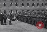Standbild General Douglas MacArthur Pacific Theater, 1945, aus Sekunde 39 historischem Filmmaterial Videoclip 65675033586