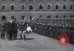 Standbild General Douglas MacArthur Pacific Theater, 1945, aus Sekunde 40 historischem Filmmaterial Videoclip 65675033586