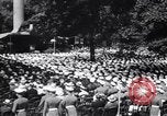 Standbild General Douglas MacArthur Pacific Theater, 1945, aus Sekunde 54 historischem Filmmaterial Videoclip 65675033586