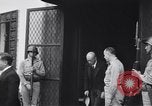 Standbild General Douglas MacArthur Korea, 1950, aus Sekunde 32 historischem Filmmaterial Videoclip 65675033588