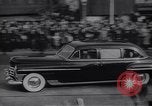 Standbild General Douglas MacArthur United States USA, 1951, aus Sekunde 50 historischem Filmmaterial Videoclip 65675033589
