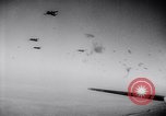 Image Allied bombardiers l'Europe, 1944, de la seconde 51 séquences d'archives historiques vidéo 65675033601