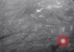 Image Allied bombardiers l'Europe, 1944, de la seconde 59 séquences d'archives historiques vidéo 65675033601