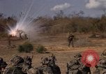 Image soldats des États-Unis Nha Trang Vietnam, 1968, de la seconde 15 séquences d'archives historiques vidéo 65675033630
