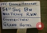 Standbild Camp John F McDermott Nha Trang Vietnam, 1966, aus Sekunde 3 historischem Filmmaterial Videoclip 65675033645
