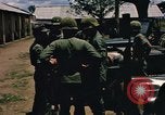 Standbild Refugee Camp Abrechnung Vietnam, 1966, aus Sekunde 6 historischem Filmmaterial Videoclip 65675033647