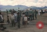 Standbild Refugee Camp Abrechnung Vietnam, 1966, aus Sekunde 15 historischem Filmmaterial Videoclip 65675033647