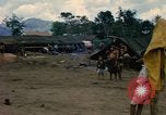 Standbild Refugee Camp Abrechnung Vietnam, 1966, aus Sekunde 23 historischem Filmmaterial Videoclip 65675033647