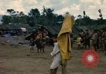 Standbild Refugee Camp Abrechnung Vietnam, 1966, aus Sekunde 25 historischem Filmmaterial Videoclip 65675033647