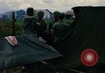 Standbild Refugee Camp Abrechnung Vietnam, 1966, aus Sekunde 45 historischem Filmmaterial Videoclip 65675033647