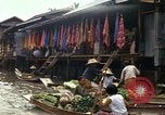Standbild Chao Phraya Fluss Bangkok Thailand, 1967, aus Sekunde 6 historischem Filmmaterial Videoclip 65675033649