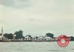 Standbild Chao Phraya Fluss Bangkok Thailand, 1967, aus Sekunde 13 historischem Filmmaterial Videoclip 65675033649