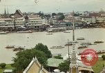 Standbild Chao Phraya Fluss Bangkok Thailand, 1967, aus Sekunde 58 historischem Filmmaterial Videoclip 65675033649