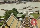 Standbild Chao Phraya Fluss Bangkok Thailand, 1967, aus Sekunde 59 historischem Filmmaterial Videoclip 65675033649