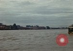 Standbild Chao Phraya Fluss Bangkok Thailand, 1967, aus Sekunde 9 historischem Filmmaterial Videoclip 65675033650