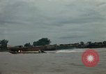 Standbild Chao Phraya Fluss Bangkok Thailand, 1967, aus Sekunde 10 historischem Filmmaterial Videoclip 65675033650