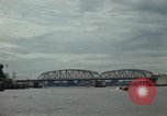 Standbild Chao Phraya Fluss Bangkok Thailand, 1967, aus Sekunde 13 historischem Filmmaterial Videoclip 65675033650