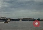 Standbild Chao Phraya Fluss Bangkok Thailand, 1967, aus Sekunde 16 historischem Filmmaterial Videoclip 65675033650