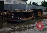 Standbild Chao Phraya Fluss Bangkok Thailand, 1967, aus Sekunde 41 historischem Filmmaterial Videoclip 65675033650