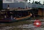 Standbild Chao Phraya Fluss Bangkok Thailand, 1967, aus Sekunde 42 historischem Filmmaterial Videoclip 65675033650