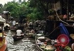 Standbild Chao Phraya Fluss Bangkok Thailand, 1967, aus Sekunde 56 historischem Filmmaterial Videoclip 65675033650