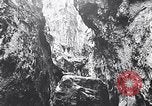 Standbild Vögel und Gestein Clipperton Insel, 1943, aus Sekunde 24 historischem Filmmaterial Videoclip 65675033679
