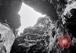 Standbild Vögel und Gestein Clipperton Insel, 1943, aus Sekunde 51 historischem Filmmaterial Videoclip 65675033679