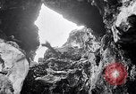 Standbild Vögel und Gestein Clipperton Insel, 1943, aus Sekunde 52 historischem Filmmaterial Videoclip 65675033679