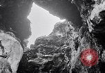 Standbild Vögel und Gestein Clipperton Insel, 1943, aus Sekunde 61 historischem Filmmaterial Videoclip 65675033679