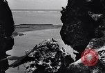 Standbild Gestein und Vögel Clipperton Insel, 1943, aus Sekunde 22 historischem Filmmaterial Videoclip 65675033680