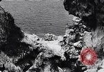 Standbild Gestein und Vögel Clipperton Insel, 1943, aus Sekunde 27 historischem Filmmaterial Videoclip 65675033680