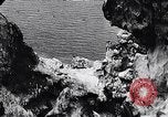 Standbild Gestein und Vögel Clipperton Insel, 1943, aus Sekunde 29 historischem Filmmaterial Videoclip 65675033680