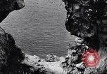 Standbild Gestein und Vögel Clipperton Insel, 1943, aus Sekunde 31 historischem Filmmaterial Videoclip 65675033680