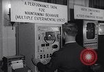 Immagine di esperimento aerospaziale su scimpanzé e scimmie New York City USA, 1967, secondo 20 filmato di repertorio 65675033689