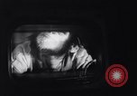 Immagine di esperimento aerospaziale su scimpanzé e scimmie New York City USA, 1967, secondo 33 filmato di repertorio 65675033689