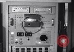 Immagine di esperimento aerospaziale su scimpanzé e scimmie New York City USA, 1967, secondo 45 filmato di repertorio 65675033689