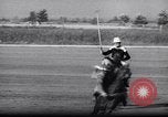 Standbild Polo Match Toppenish Washington USA, 1938, aus Sekunde 22 historischem Filmmaterial Videoclip 65675033696