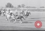 Standbild Polo Match Toppenish Washington USA, 1938, aus Sekunde 30 historischem Filmmaterial Videoclip 65675033696