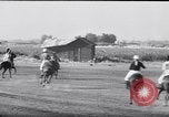 Standbild Polo Match Toppenish Washington USA, 1938, aus Sekunde 41 historischem Filmmaterial Videoclip 65675033696