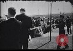 Immagine di La folla reagiscono al Presidente l'assassinio di Kennedy Dallas Texas USA, 1963, secondo 12 filmato di repertorio 65675033708