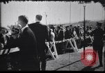 Immagine di La folla reagiscono al Presidente l'assassinio di Kennedy Dallas Texas USA, 1963, secondo 15 filmato di repertorio 65675033708