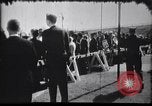 Immagine di La folla reagiscono al Presidente l'assassinio di Kennedy Dallas Texas USA, 1963, secondo 16 filmato di repertorio 65675033708
