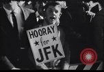 Immagine di La folla reagiscono al Presidente l'assassinio di Kennedy Dallas Texas USA, 1963, secondo 19 filmato di repertorio 65675033708