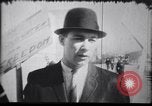 Immagine di La folla reagiscono al Presidente l'assassinio di Kennedy Dallas Texas USA, 1963, secondo 35 filmato di repertorio 65675033708