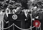 Immagine di King Faisal di Arabia Saudita Washington DC USA, 1966, secondo 11 filmato di repertorio 65675033728