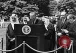 Immagine di King Faisal di Arabia Saudita Washington DC USA, 1966, secondo 17 filmato di repertorio 65675033728