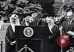 Immagine di King Faisal di Arabia Saudita Washington DC USA, 1966, secondo 19 filmato di repertorio 65675033728