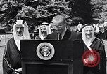Immagine di King Faisal di Arabia Saudita Washington DC USA, 1966, secondo 23 filmato di repertorio 65675033728