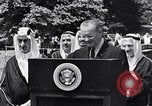 Immagine di King Faisal di Arabia Saudita Washington DC USA, 1966, secondo 40 filmato di repertorio 65675033728